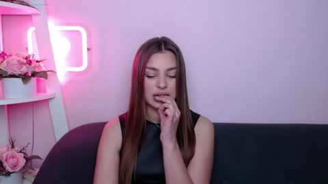 Snapshot of milanaangelas chatting on 19, 4, 2026 milanaangelas online show from 19, 4, 2026