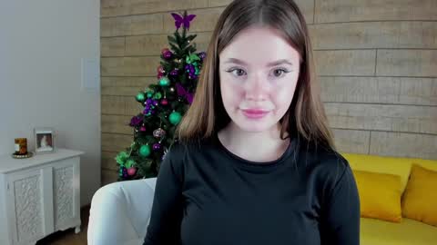 Snapshot of milanabalmain chatting on 12, 12, 2024 MilanaBalmain online show from 12, 12, 2024