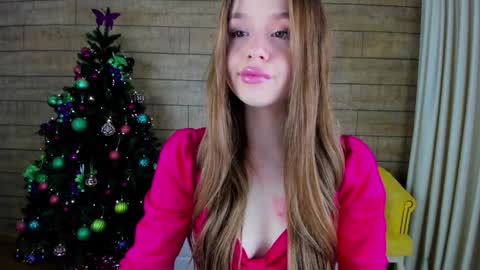 Snapshot of milanabalmain chatting on 23, 12, 2024 MilanaBalmain online show from 23, 12, 2024
