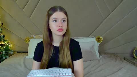 Snapshot of milanabalmain chatting on 24, 12, 2024 MilanaBalmain online show from 24, 12, 2024