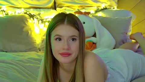 Snapshot of milanabalmain chatting on 4, 3, 2025 MilanaBalmain online show from 4, 3, 2025