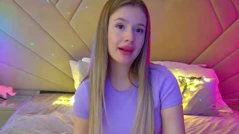 Snapshot of milanabalmain chatting on 8, 3, 2025 MilanaBalmain online show from 8, 3, 2025