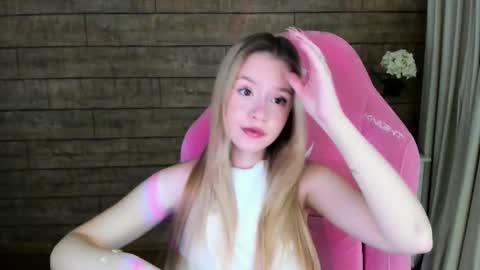 Snapshot of milanabalmain chatting on 15, 9, 2025 MilanaBalmain online show from 15, 9, 2025