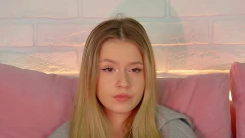 Snapshot of milanabalmain chatting on 1, 10, 2025 MilanaBalmain online show from 1, 10, 2025