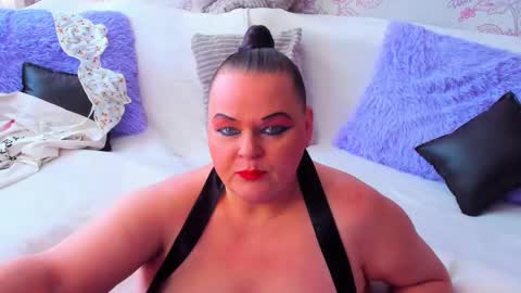 Lana online show from 19, 2, 2025