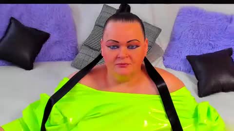 Snapshot of milanabiegert chatting on 10, 6, 2026 Lana online show from 10, 6, 2026