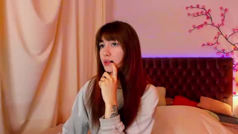 Snapshot of milanahottss chatting on 8, 7, 2026 Milana online show from 8, 7, 2026