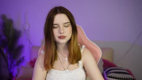 milanamoons online show from 13, 9, 2025