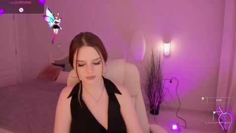 milanamoons online show from 17, 11, 2025