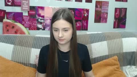 milanaroz online show from 3, 7, 2026