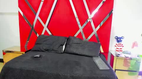 milanx2 online show from 8, 11, 2025