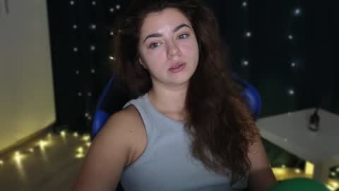 Snapshot of milania_hot_foxy chatting on 1, 12, 2024 Mila online show from 1, 12, 2024