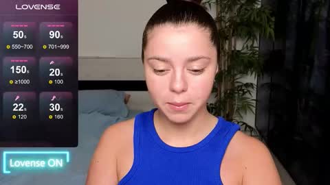 Snapshot of milania_hot_foxy chatting on 4, 10, 2025 Mila online show from 4, 10, 2025