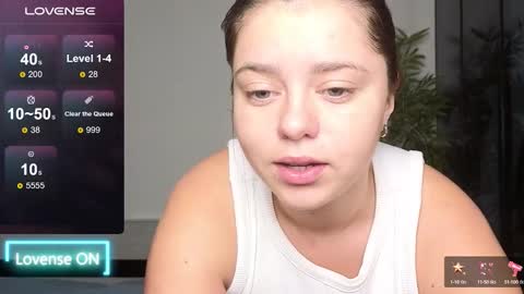 Snapshot of milania_hot_foxy chatting on 6, 10, 2025 Mila online show from 6, 10, 2025