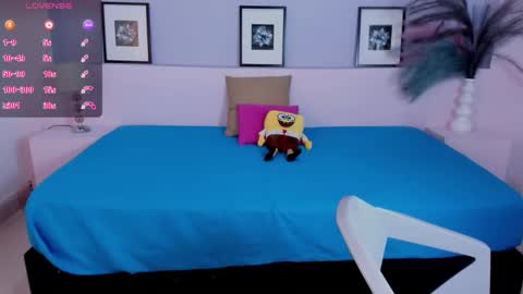 Mila Rose online show from 12, 1, 2025