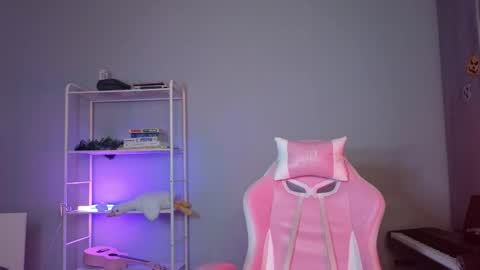 Mila online show from 13, 2, 2025