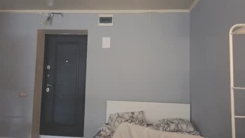 Mila online show from 4, 3, 2026