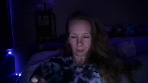 Snapshot of milastoned chatting on 17, 4, 2026 Mila online show from 17, 4, 2026