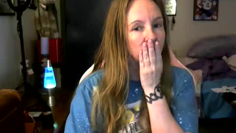 Snapshot of milastoned chatting on 27, 5, 2026 Mila online show from 27, 5, 2026