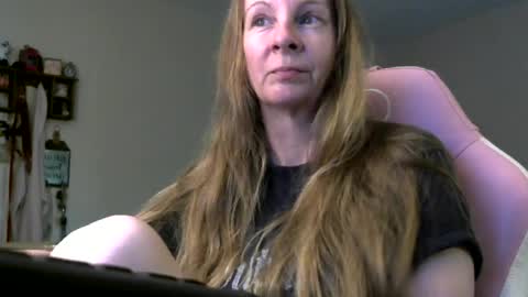 Snapshot of milastoned chatting on 21, 6, 2026 Mila online show from 21, 6, 2026