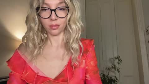 Mila online show from 22, 4, 2026