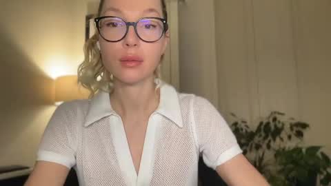 Snapshot of milayah chatting on 19, 5, 2026 Mila online show from 19, 5, 2026