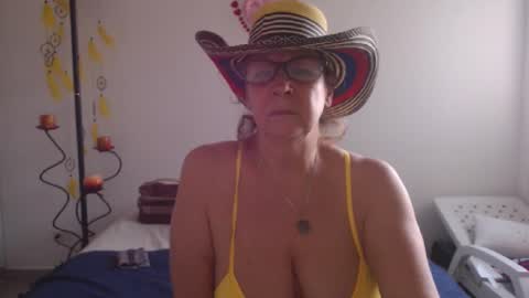 Snapshot of milchanell chatting on 20, 2, 2025 milchanell online show from 20, 2, 2025