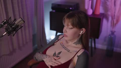 Snapshot of mileeena chatting on 2, 12, 2024 M Telegram mamagotachannel online show from 2, 12, 2024