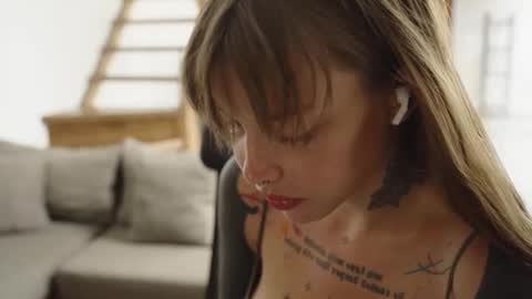 Snapshot of mileeena chatting on 18, 2, 2025 M Telegram mamagotachannel online show from 18, 2, 2025