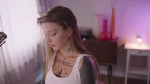 Snapshot of mileeena chatting on 1, 3, 2025 M Telegram mamagotachannel online show from 1, 3, 2025