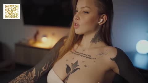 Snapshot of mileeena chatting on 26, 10, 2025 M Telegram mamagotachannel online show from 26, 10, 2025