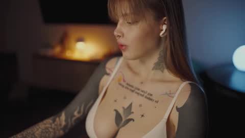 Snapshot of mileeena chatting on 14, 11, 2025 M Telegram mamagotachannel online show from 14, 11, 2025