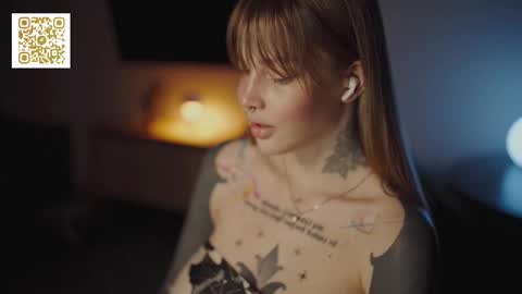 Snapshot of mileeena chatting on 24, 11, 2025 M Telegram mamagotachannel online show from 24, 11, 2025