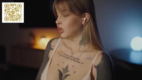 Snapshot of mileeena chatting on 28, 11, 2025 M Telegram mamagotachannel online show from 28, 11, 2025