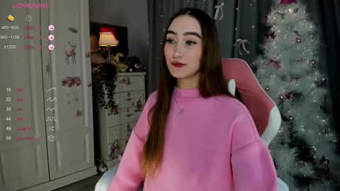 Snapshot of milemissyy chatting on 17, 12, 2025 Mia online show from 17, 12, 2025