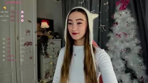 Snapshot of milemissyy chatting on 18, 12, 2025 Mia online show from 18, 12, 2025