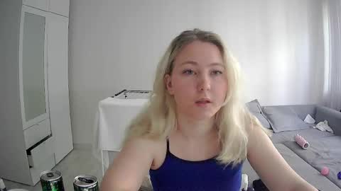 Snapshot of milena391630 chatting on 7, 6, 2026 Milena new nonude shy blonde natural online show from 7, 6, 2026