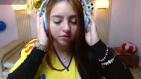 Snapshot of miley_clarck chatting on 7, 7, 2026 Miley online show from 7, 7, 2026