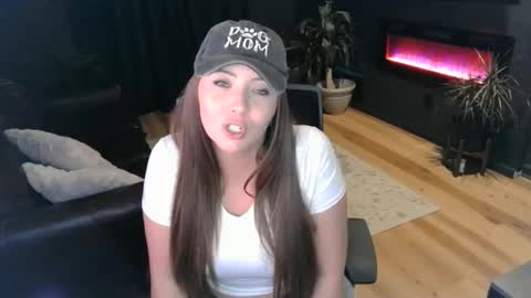 Snapshot of mileymadness chatting on 10, 12, 2024 Miley Madness online show from 10, 12, 2024