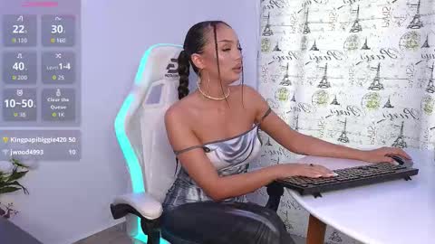 Snapshot of mileysin chatting on 16, 9, 2025 Miley Sin online show from 16, 9, 2025