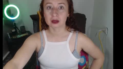 Snapshot of milf_valeria chatting on 7, 10, 2025 Valeria online show from 7, 10, 2025