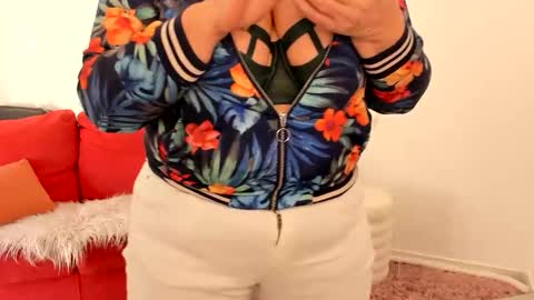 MilfElla online show from 10, 1, 2026