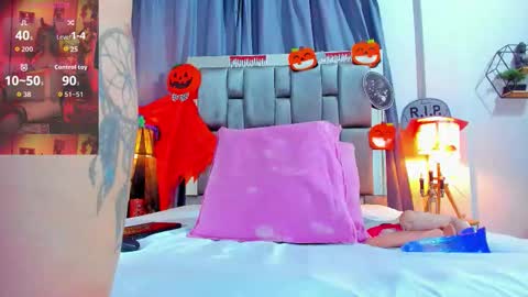 Snapshot of milfhorny_69 chatting on 29, 10, 2025 LILI online show from 29, 10, 2025