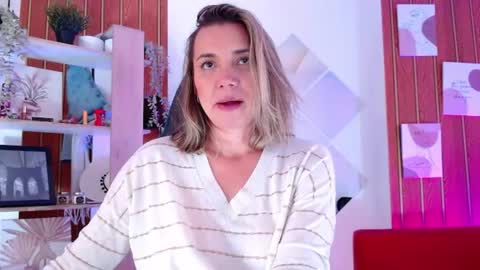 Snapshot of milfsecret69 chatting on 28, 7, 2026 Sara online show from 28, 7, 2026