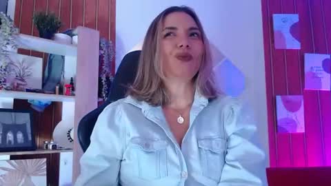 Snapshot of milfsecret69 chatting on 29, 7, 2026 Sara online show from 29, 7, 2026