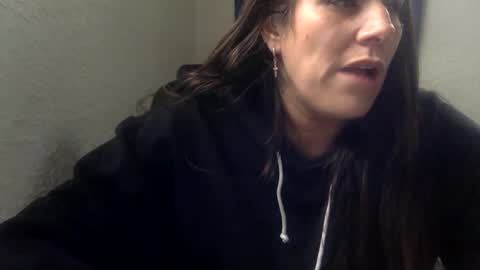 Snapshot of milfsfreaky69 chatting on 1, 2, 2025 BabygirlsFreaky online show from 1, 2, 2025