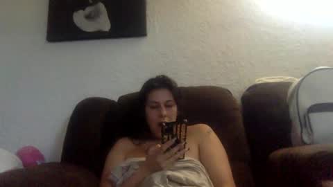 Snapshot of milfsfreaky69 chatting on 28, 2, 2025 BabygirlsFreaky online show from 28, 2, 2025