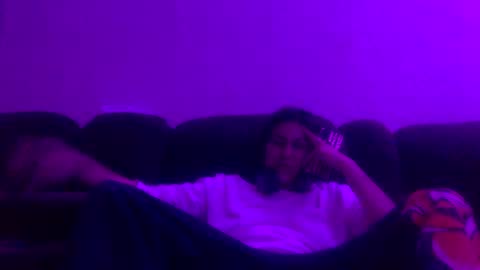 Snapshot of milfsfreaky69 chatting on 5, 3, 2025 BabygirlsFreaky online show from 5, 3, 2025