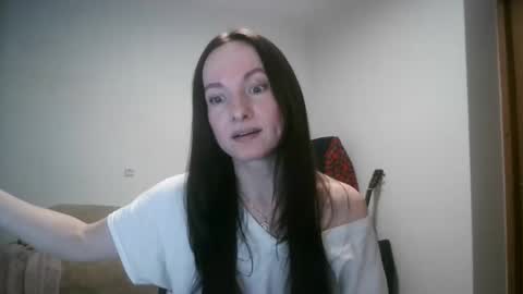 Snapshot of miliah chatting on 18, 10, 2025 miliah online show from 18, 10, 2025