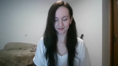 Snapshot of miliah chatting on 3, 11, 2025 miliah online show from 3, 11, 2025